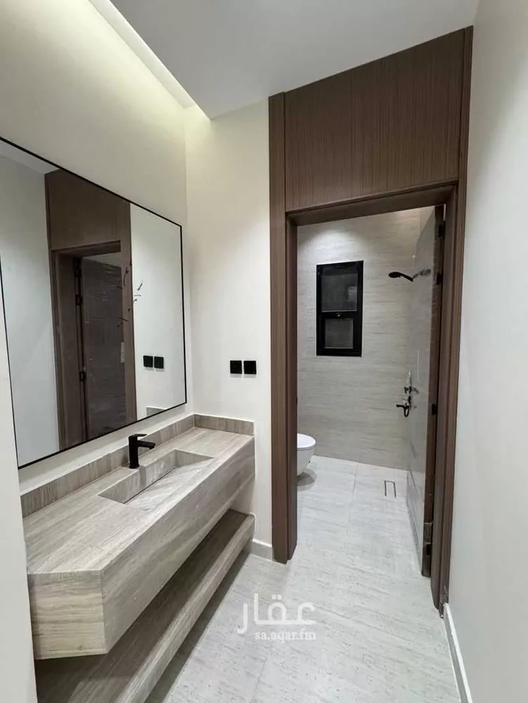 Floor for Sale in Riyadh Al Janadriyah 6