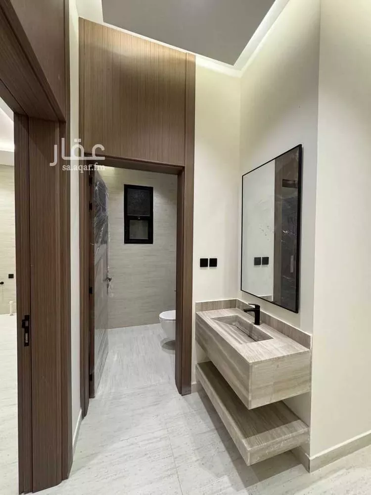 Floor for Sale in Riyadh Al Janadriyah 7
