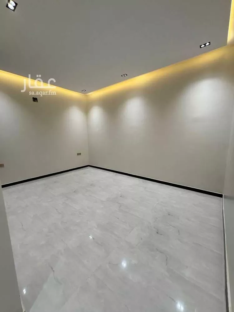 Floor for Sale in Riyadh Al Janadriyah 11