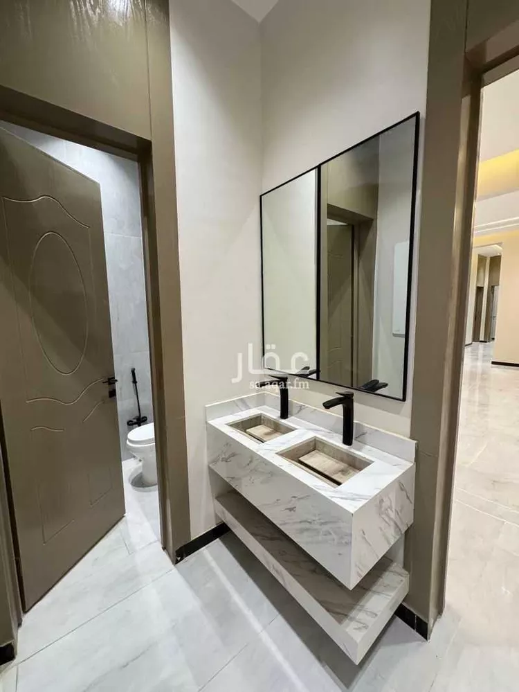 Floor for Sale in Riyadh Al Janadriyah صورة 3