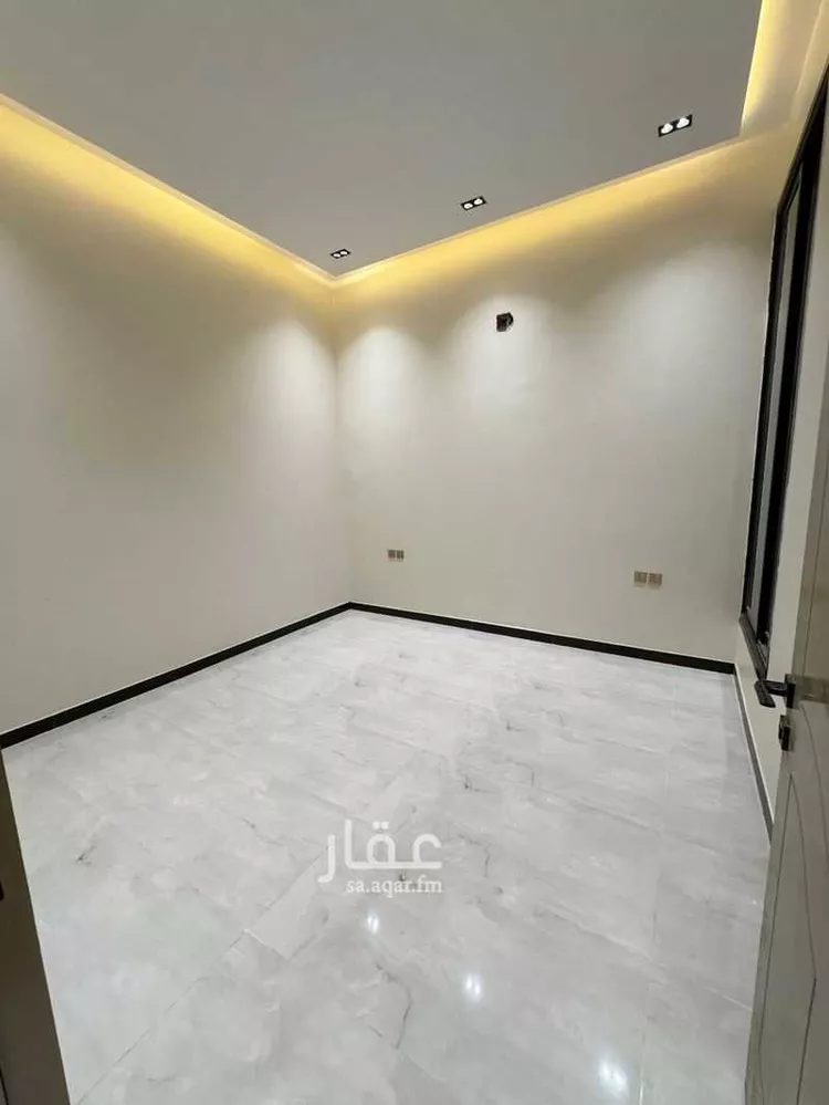 Floor for Sale in Riyadh Al Janadriyah 10