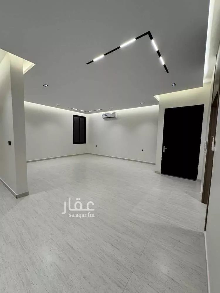 Floor for Sale in Riyadh Al Janadriyah 6