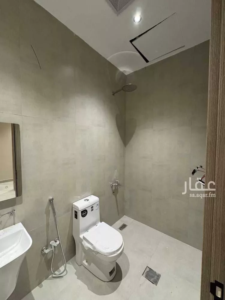 فيلا للبيع في شارع رشيد الدين الصوري, حي الجنادرية, مدينة الرياض, منطقة الرياض 17