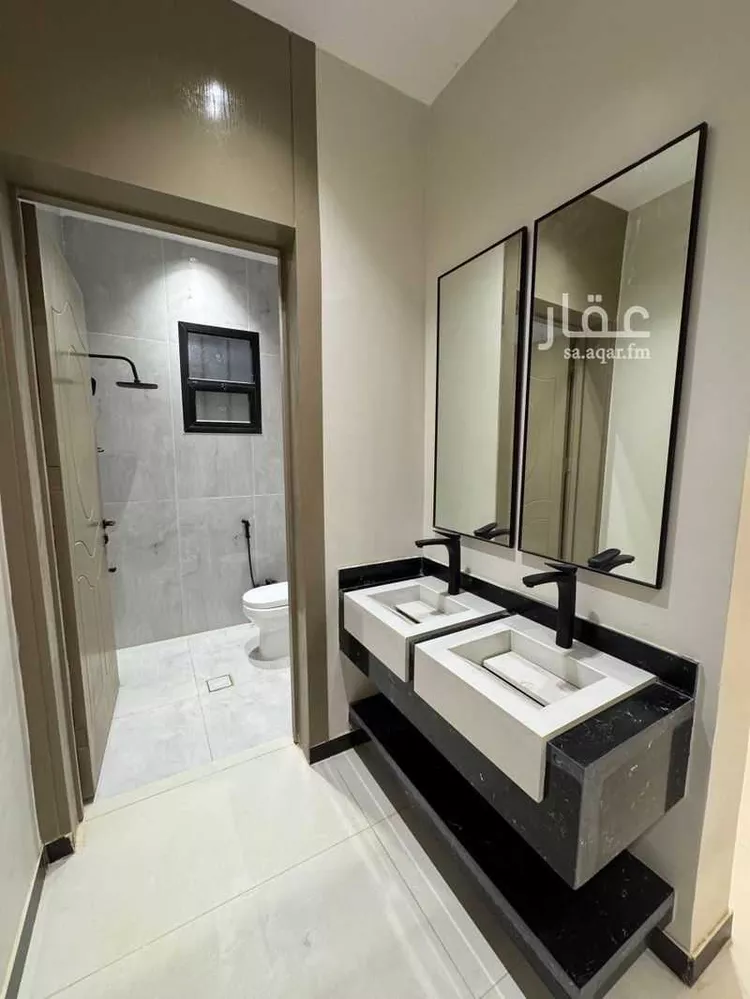 Floor for Sale in Riyadh Al Janadriyah صورة 2