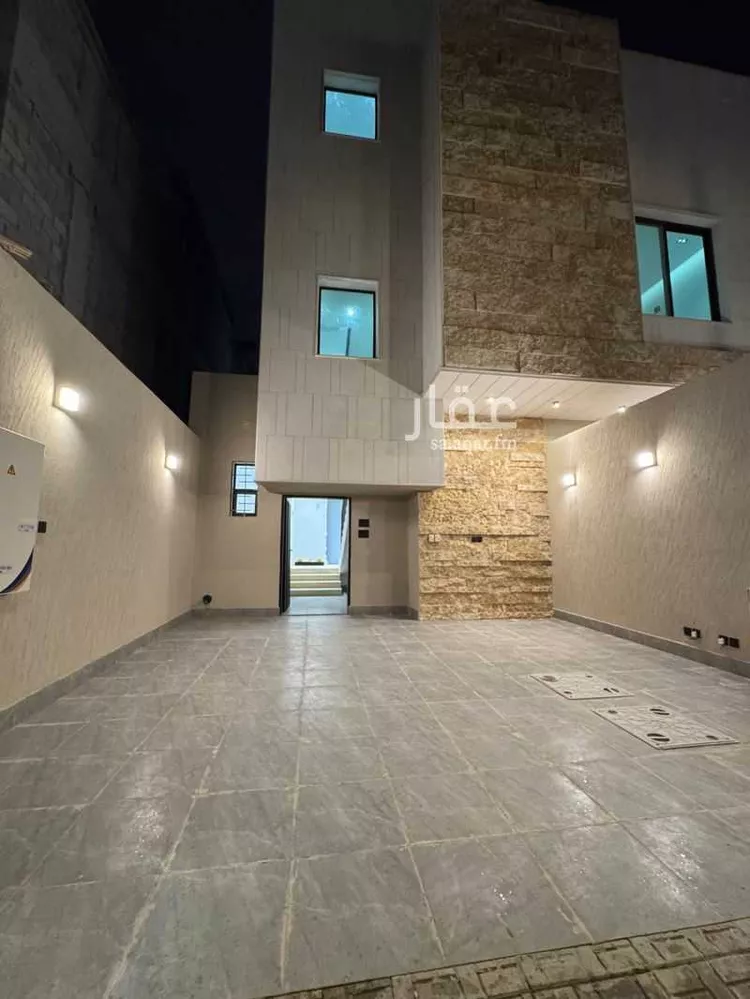 Floor for Sale in Riyadh Al Janadriyah