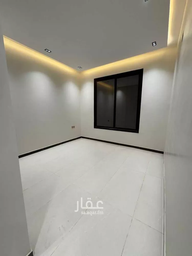 Floor for Sale in Riyadh Al Janadriyah 11