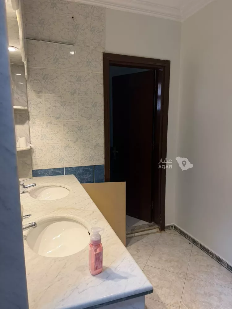 دور للإيجار في شارع أبي محمد الكرخي, حي الربوة, مدينة الرياض, منطقة الرياض 7