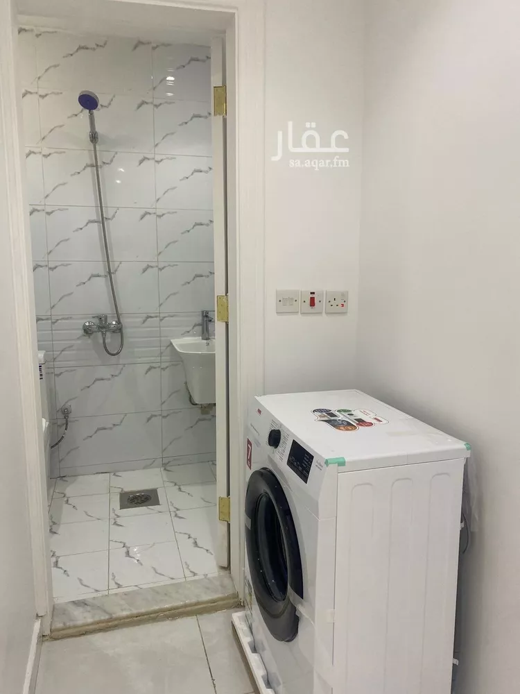 عمارة للبيع في شارع المظفر بن سعدالله, حي المعذر, مدينة الرياض, منطقة الرياض صورة 4