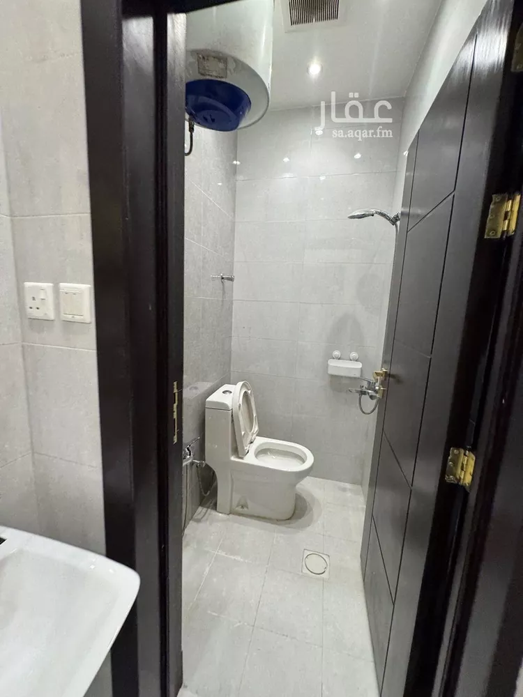 شقة للإيجار في شارع حجر بن النعمان, حي المعذر, مدينة الرياض, منطقة الرياض صورة 2