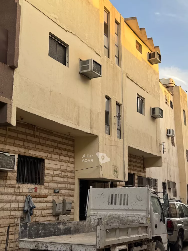 Building for Sale in Riyadh Umm Al Hamam Al Sharqi صورة 2