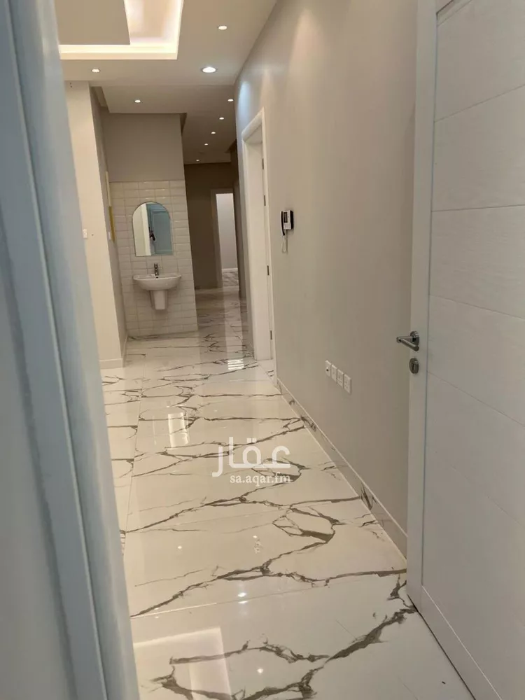 دور للإيجار في شارع رقم 425, حي الملقا, مدينة الرياض, منطقة الرياض صورة 2
