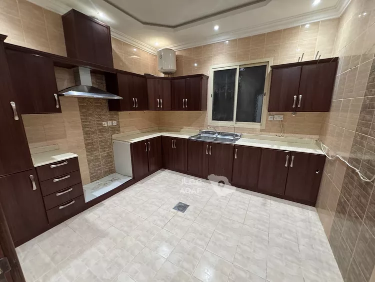 Floor for Rent in Riyadh Al Yasmin 6