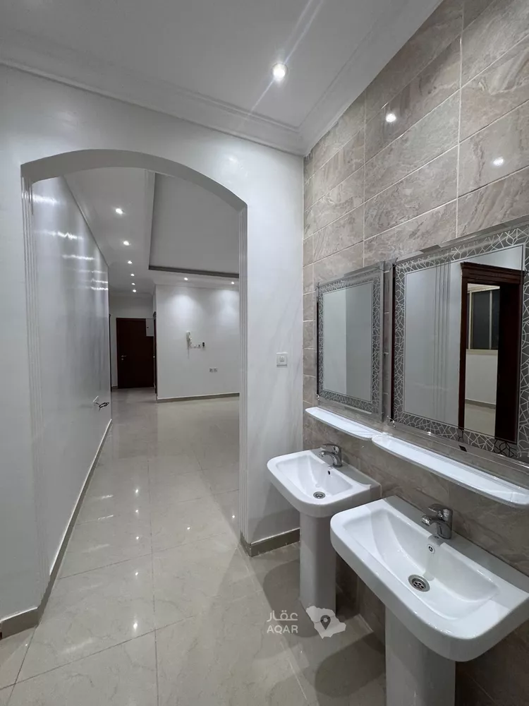 Floor for Rent in Riyadh Al Yasmin 2