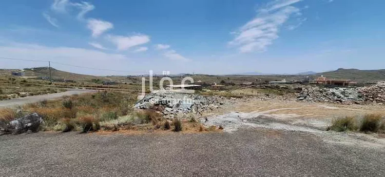 أرض للبيع في شارع الوجاهة ، حي السنابل ، القرى ، القري