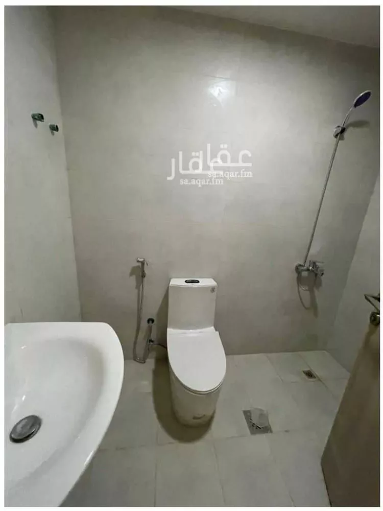 فيلا للإيجار في شارع 2119332, حي مطار الملك خالد الدولي, مدينة الرياض, منطقة الرياض صورة 4