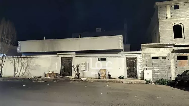 عمارة للبيع في شارع محمد بن خلف ، حي السكة الحديد ، المدينة المنورة ، منطقة المدينة المنورة صورة 2