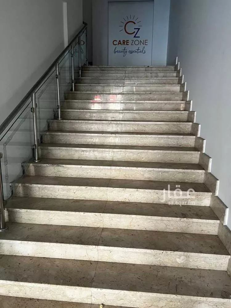 محل للإيجار في شارع طريق الملك فهد فرعي, حي البوادي, مدينة جدة, منطقة مكة المكرمة صورة 2