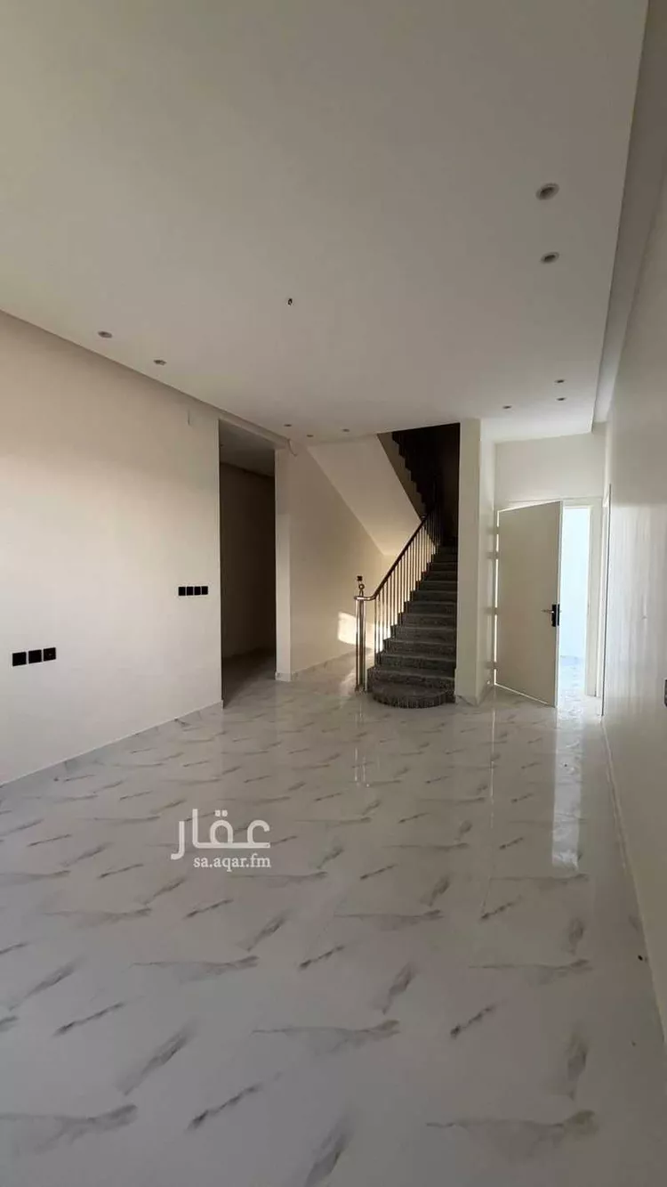 فيلا للبيع في شارع الارقم ابن عبدالله الحارث ، حي الشقة ، بريدة ، بريدة صورة 4