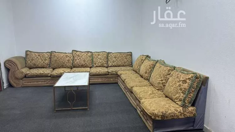 شقة للإيجار في شارع 12 الروضة ، حي قرى آل غليظ ، ابها ، منطقة عسير صورة 3