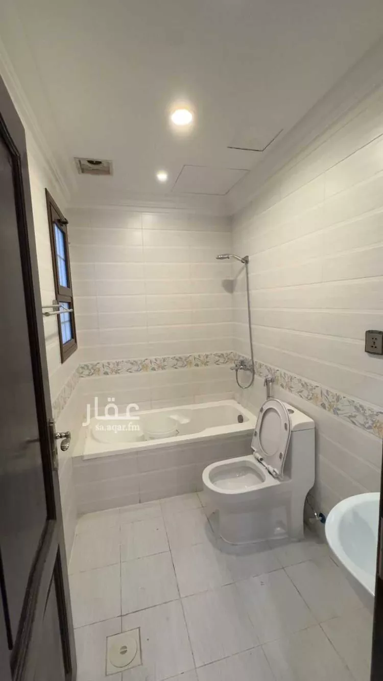 شقة للإيجار في شارع 11ب, حي الحمراء, مدينة الخبر, المنطقة الشرقية صورة 3