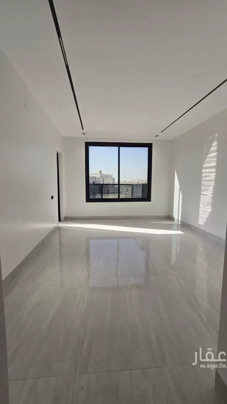 Floor for Sale in Riyadh Al Janadriyah 8
