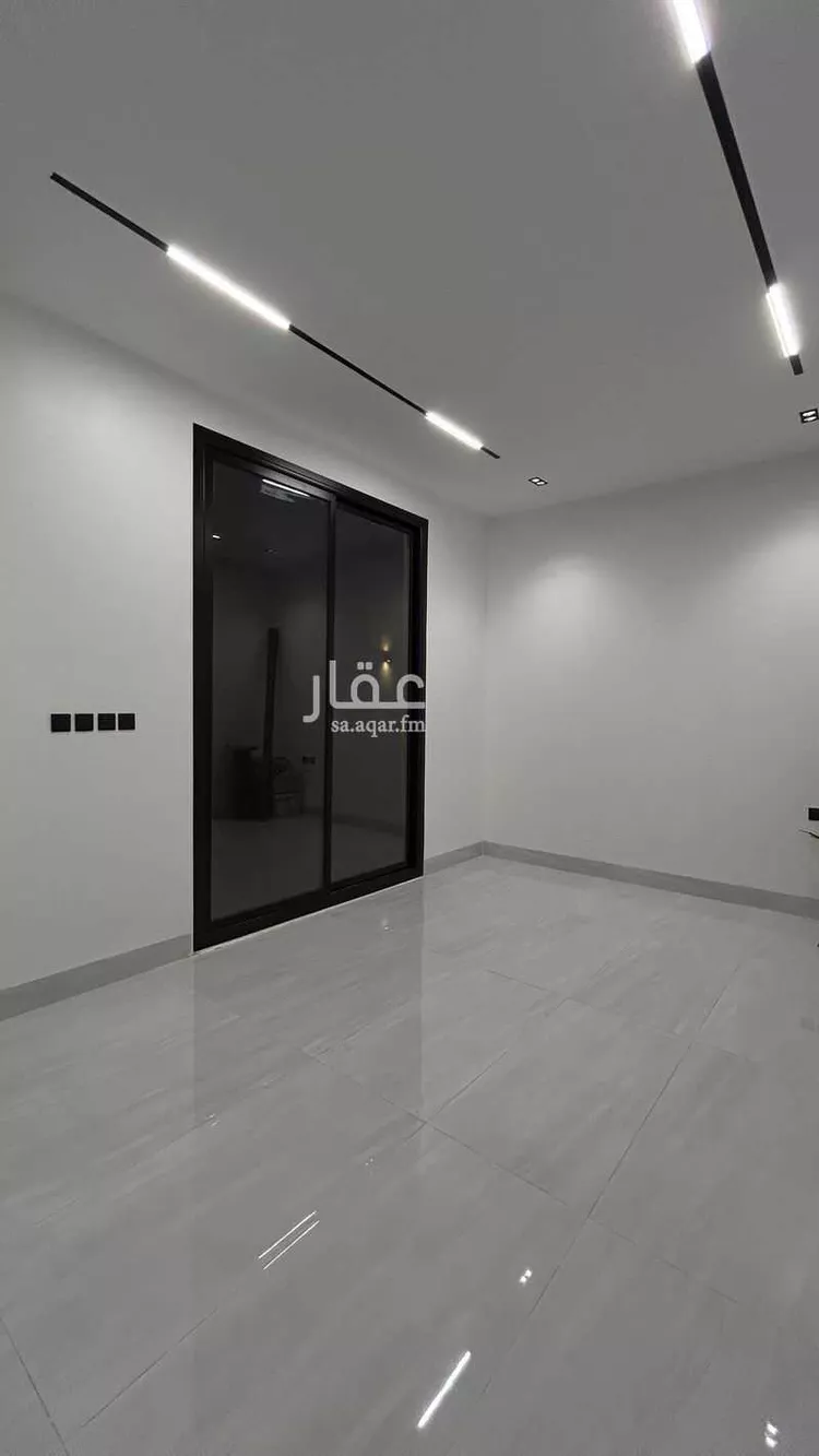 Floor for Sale in Riyadh Al Janadriyah 19