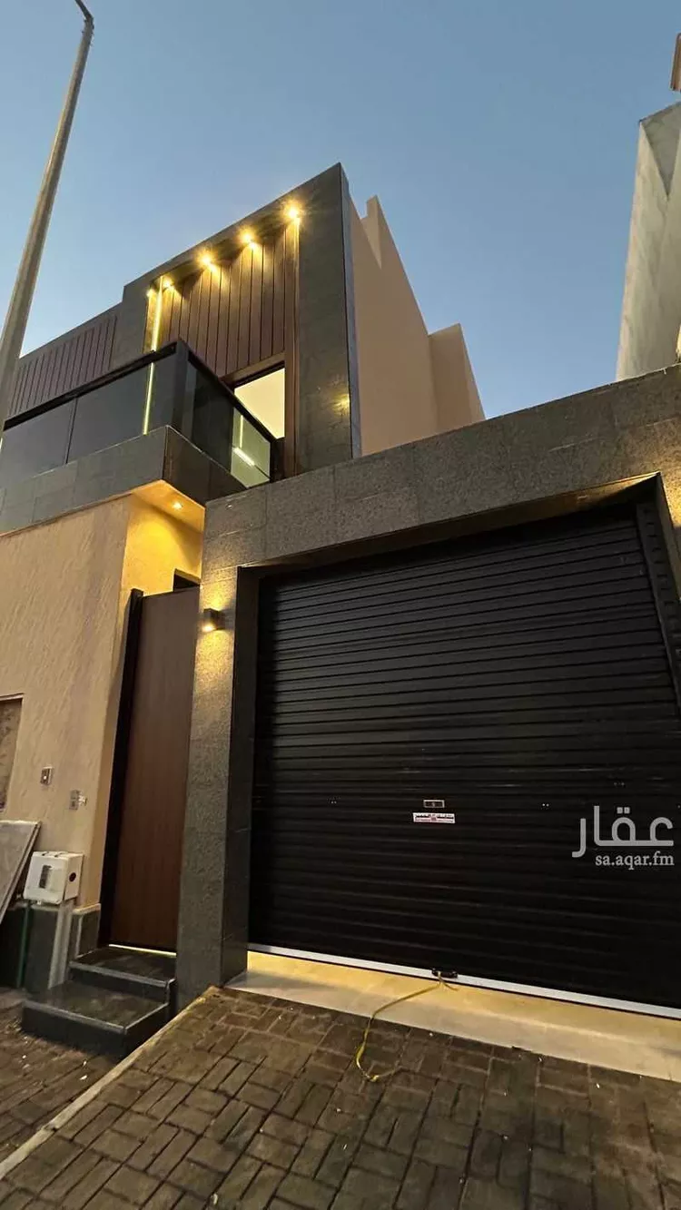 Floor for Sale in Riyadh Al Janadriyah 17