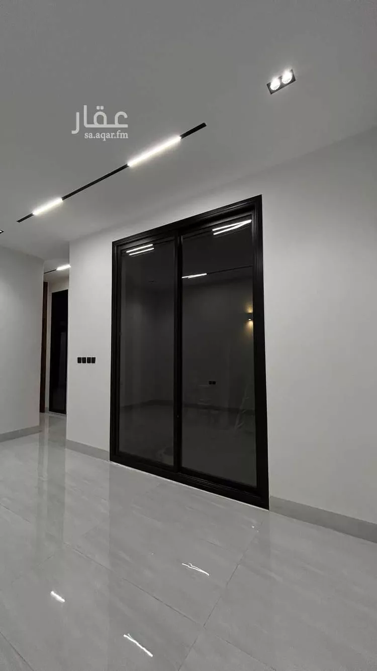 Floor for Sale in Riyadh Al Janadriyah 16