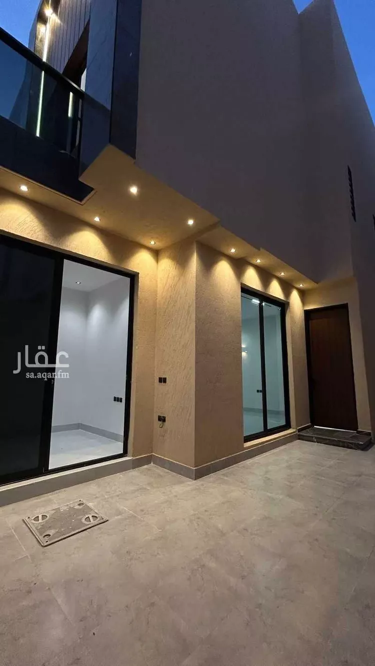 Floor for Sale in Riyadh Al Janadriyah 21