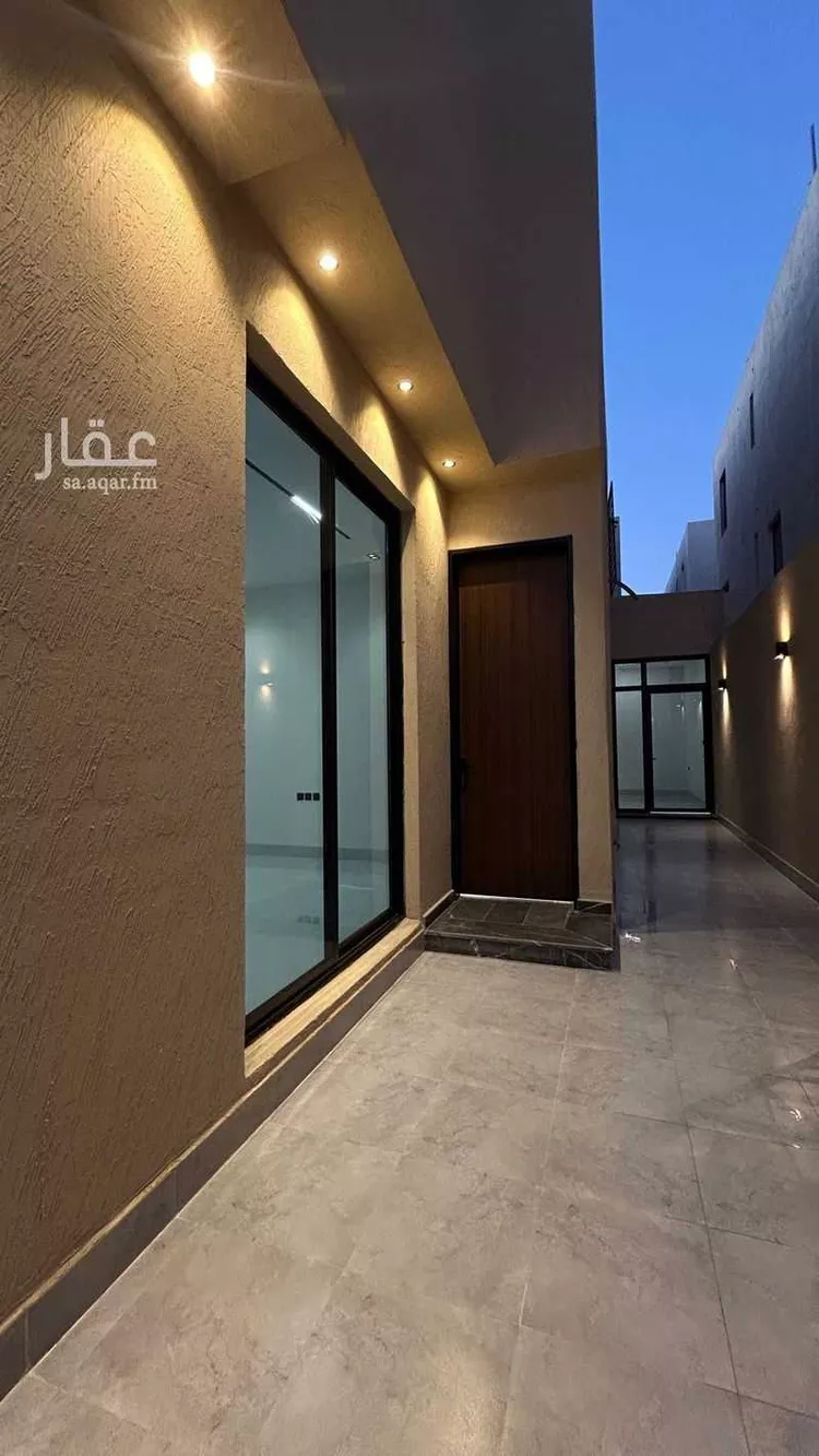 Floor for Sale in Riyadh Al Janadriyah 15