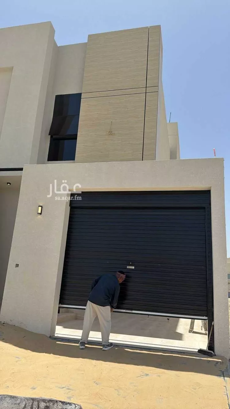 فيلا للبيع في شارع النفل, حي الحسام, مدينة الدمام, المنطقة الشرقية صورة 2