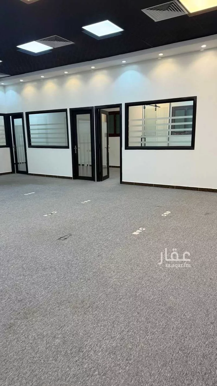 مكتب تجاري للإيجار في شارع الامير نايف بن عبدالعزيز, حي الملك فهد, مدينة الرياض, منطقة الرياض