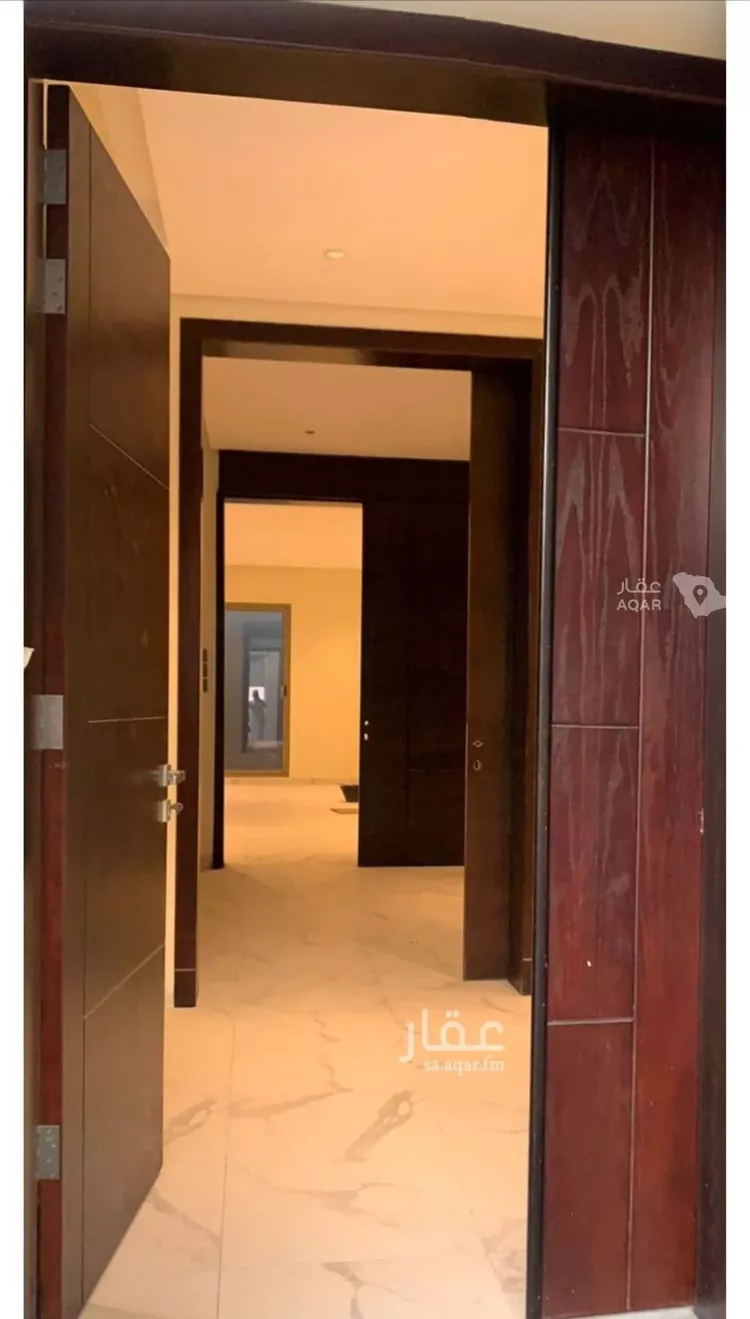 فيلا للبيع في شارع زكريا الساحلي, حي الراكة الجنوبية, مدينة الخبر, المنطقة الشرقية صورة 3