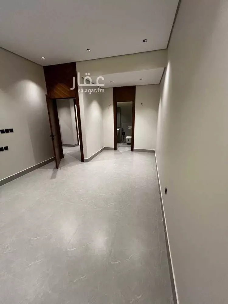 Floor for Sale in Riyadh As Safaa 8