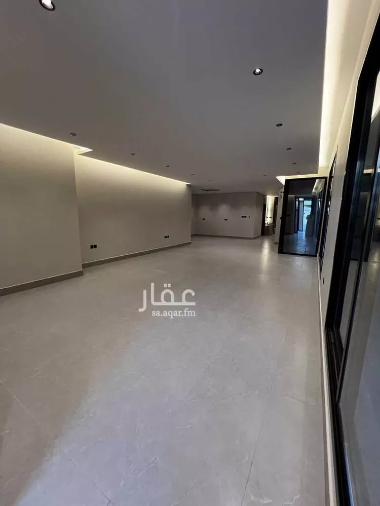 Floor for Sale in Riyadh As Safaa 6
