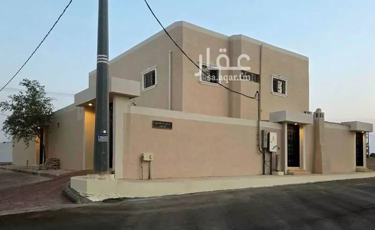 فيلا للبيع في شارع العبسي, حي الورود, مدينة القويعية, منطقة الرياض صورة 3