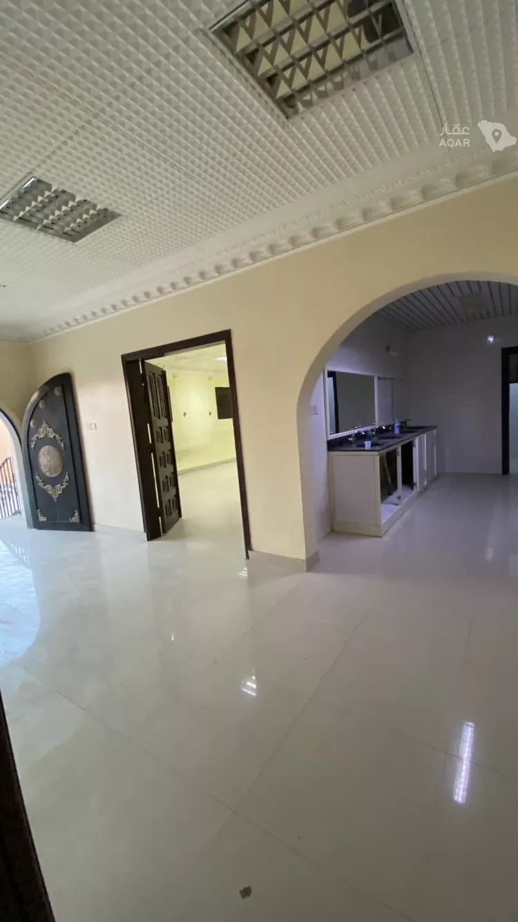 Villa for Sale in Al Muzahimiyah Al Andalus