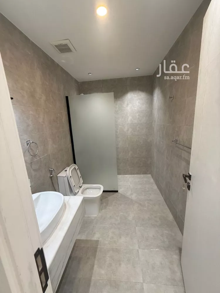 فيلا للإيجار في شارع 1016, حي النرجس, مدينة الرياض, منطقة الرياض 22
