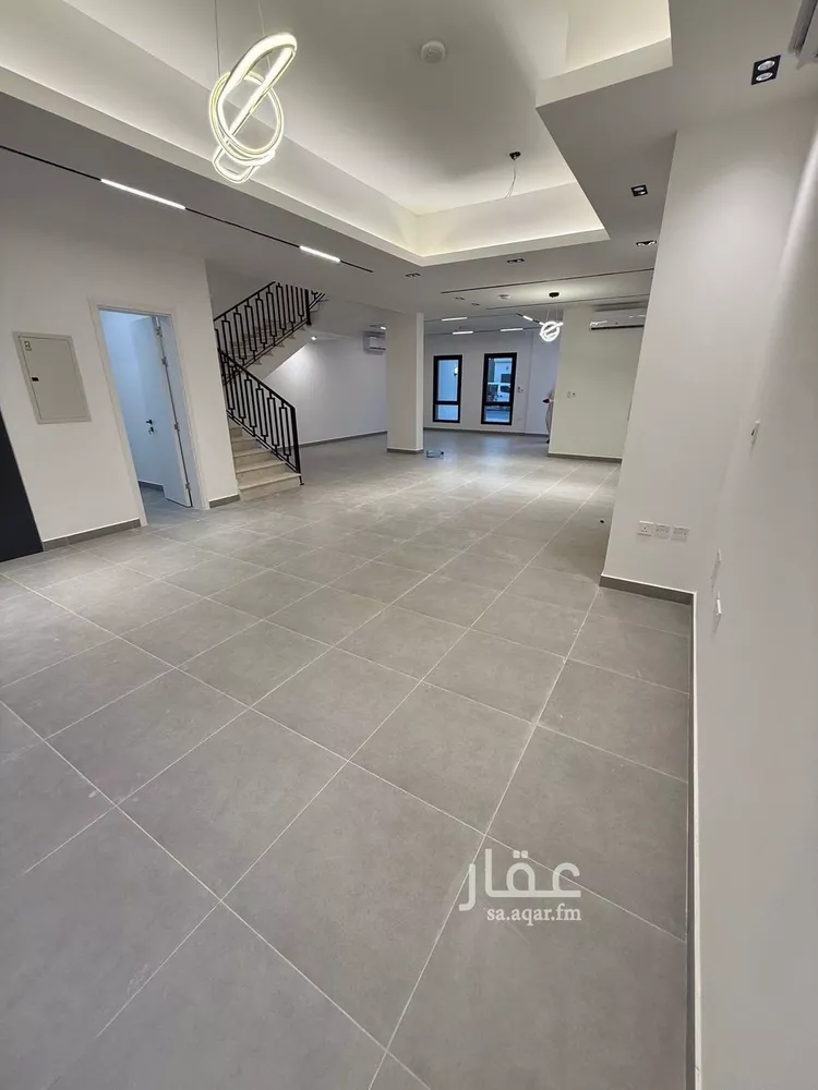 فيلا للإيجار في شارع 702, حي النرجس, مدينة الرياض, منطقة الرياض