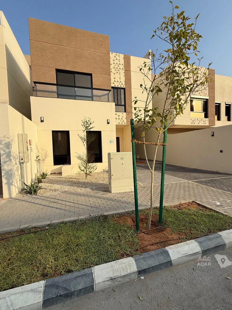 فيلا للإيجار في شارع 997, حي النرجس, مدينة الرياض, منطقة الرياض صورة 2