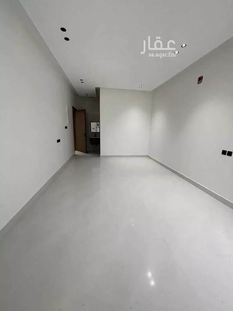فيلا للبيع في شارع عقبة بن كعب, حي العريجاء الغربي, مدينة الرياض, منطقة الرياض 18