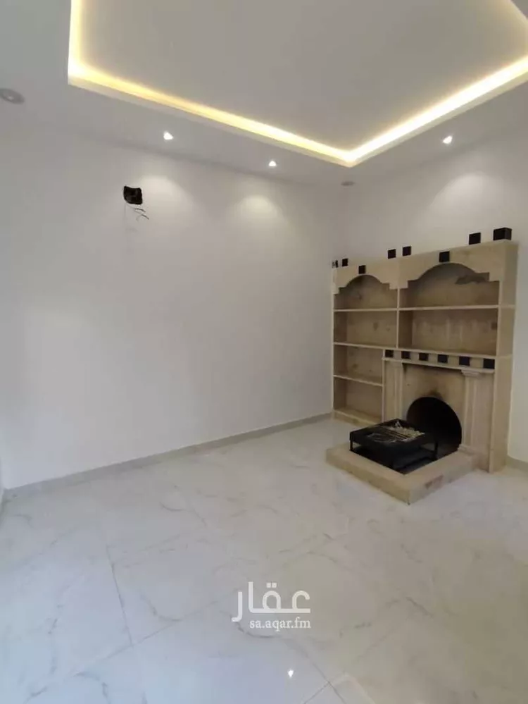 فيلا للبيع في شارع يحيى بن خالد البرمكي ، حي المهدية ، الرياض ، منطقة الرياض صورة 3