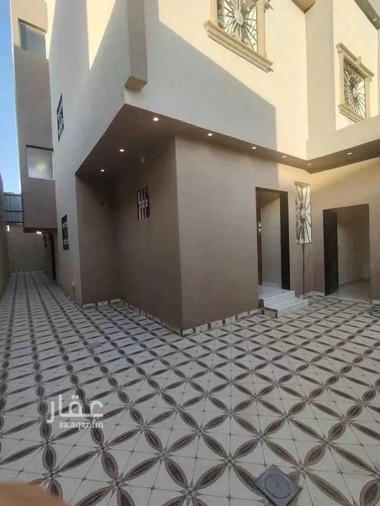 فيلا للبيع في شارع يحيى بن خالد البرمكي ، حي المهدية ، الرياض ، منطقة الرياض صورة 5