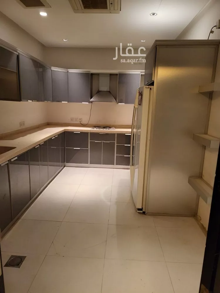 فيلا للإيجار في شارع رقم 300, حي الياسمين, مدينة الرياض, منطقة الرياض صورة 3