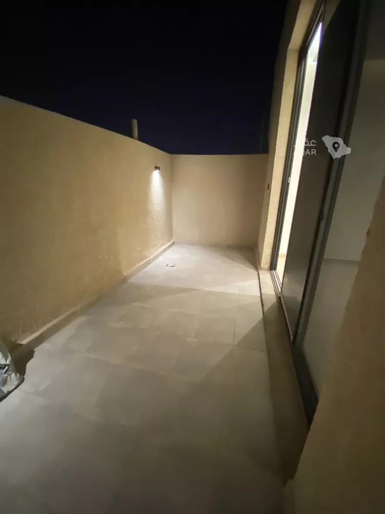 Floor for Rent in Riyadh Az Zahrah 5