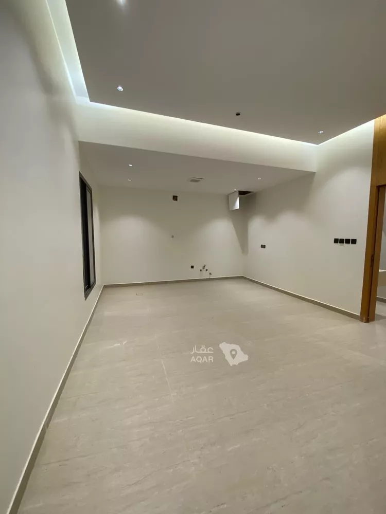 Floor for Rent in Riyadh Az Zahrah 6