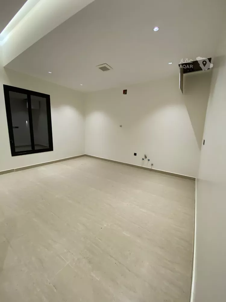 Floor for Rent in Riyadh Az Zahrah 4