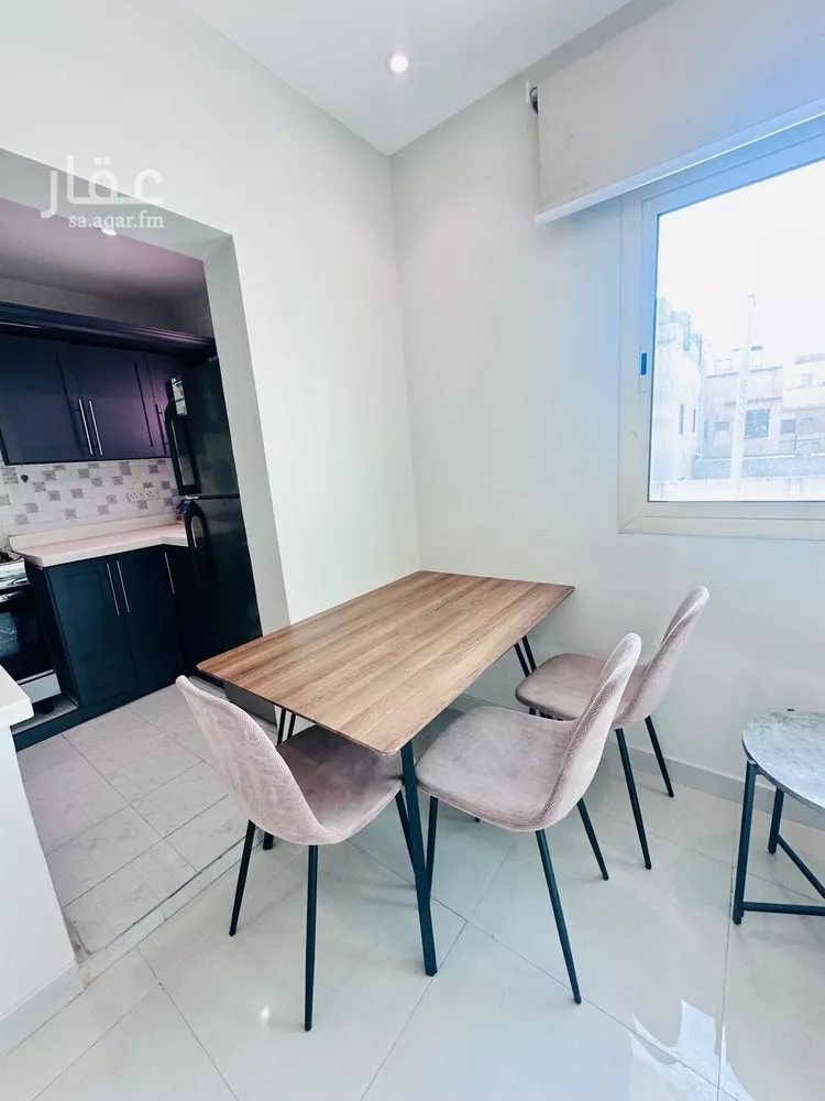 شقة للإيجار في شارع المزرع, حي الورود, مدينة الرياض, منطقة الرياض صورة 2