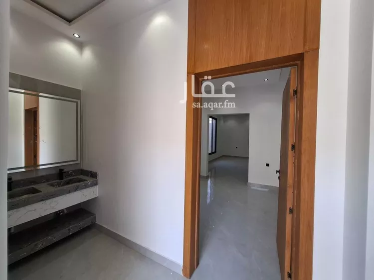 Floor for Sale in Riyadh Tuwaiq 7