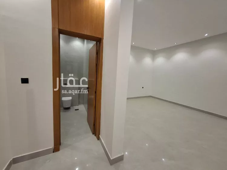 Floor for Sale in Riyadh Tuwaiq 14